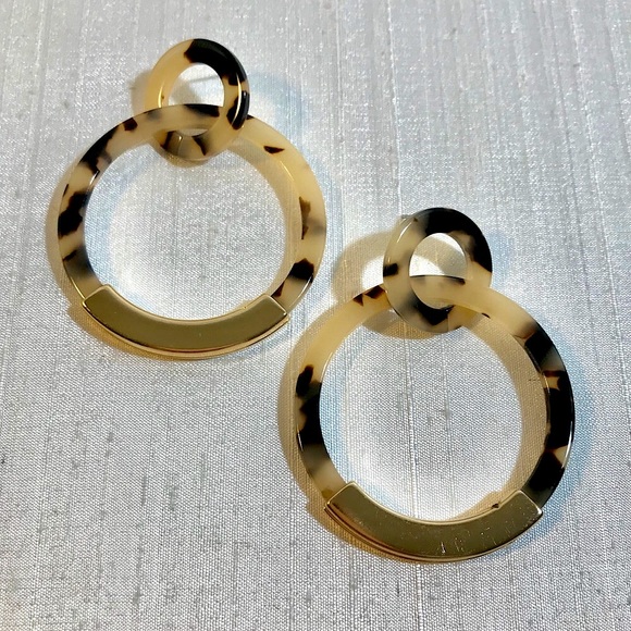 π Leopard Print Earrings π - Picture 4 of 5